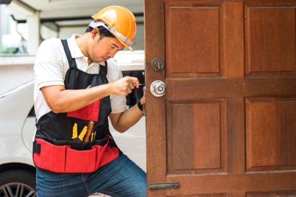 How to Become a Locksmith 6 Steps