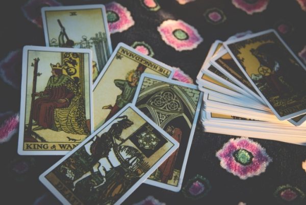 How to Learn to Read Tarot Cards The New York Times