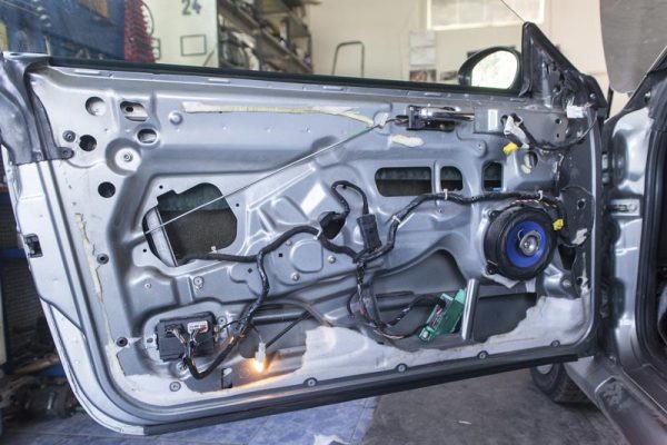 How To: Building A Cars And Truck Stereo Without A Head System