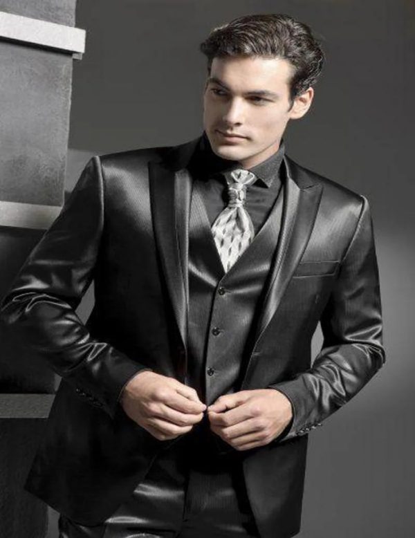Stylish Men’s Suits for Weddings: Elevate Your Look on the Big Day