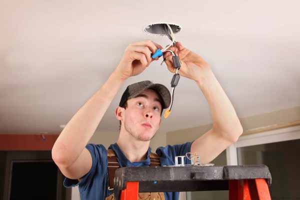 How to Become an Electrician: A Step-by-Step Guide