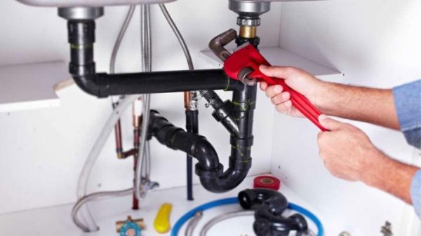 6 Essential Tips for Dealing with Emergency Plumbing Issues
